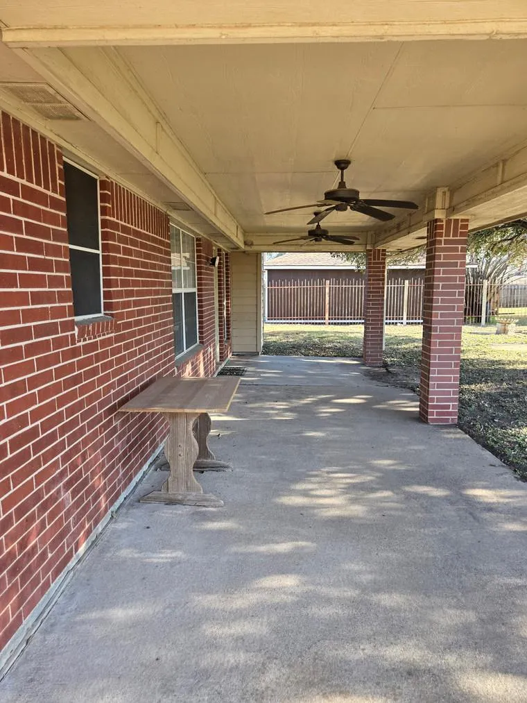 Photo 5 of 2607 CHERRYLAWN DR