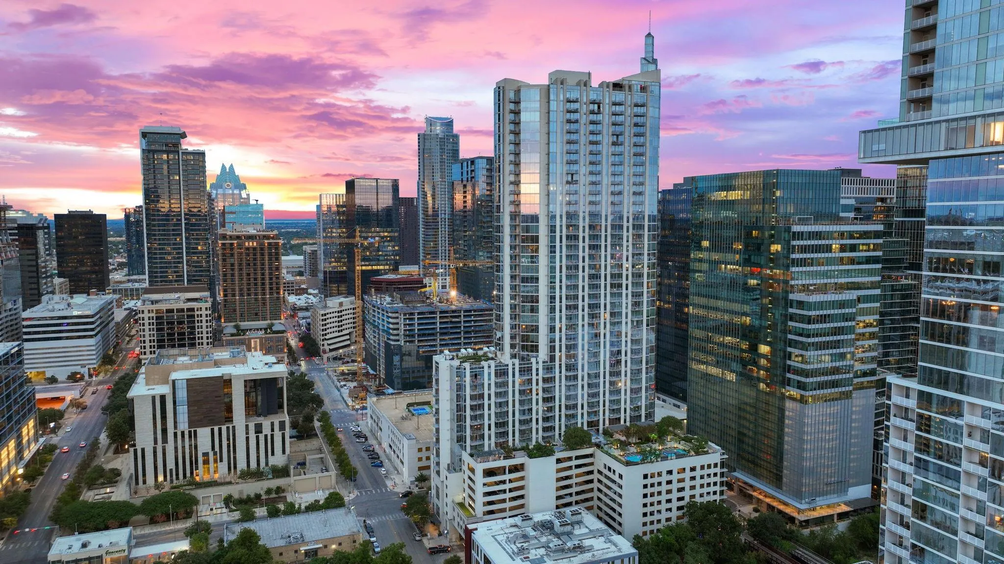 Photo 3 of 360 NUECES ST #3608