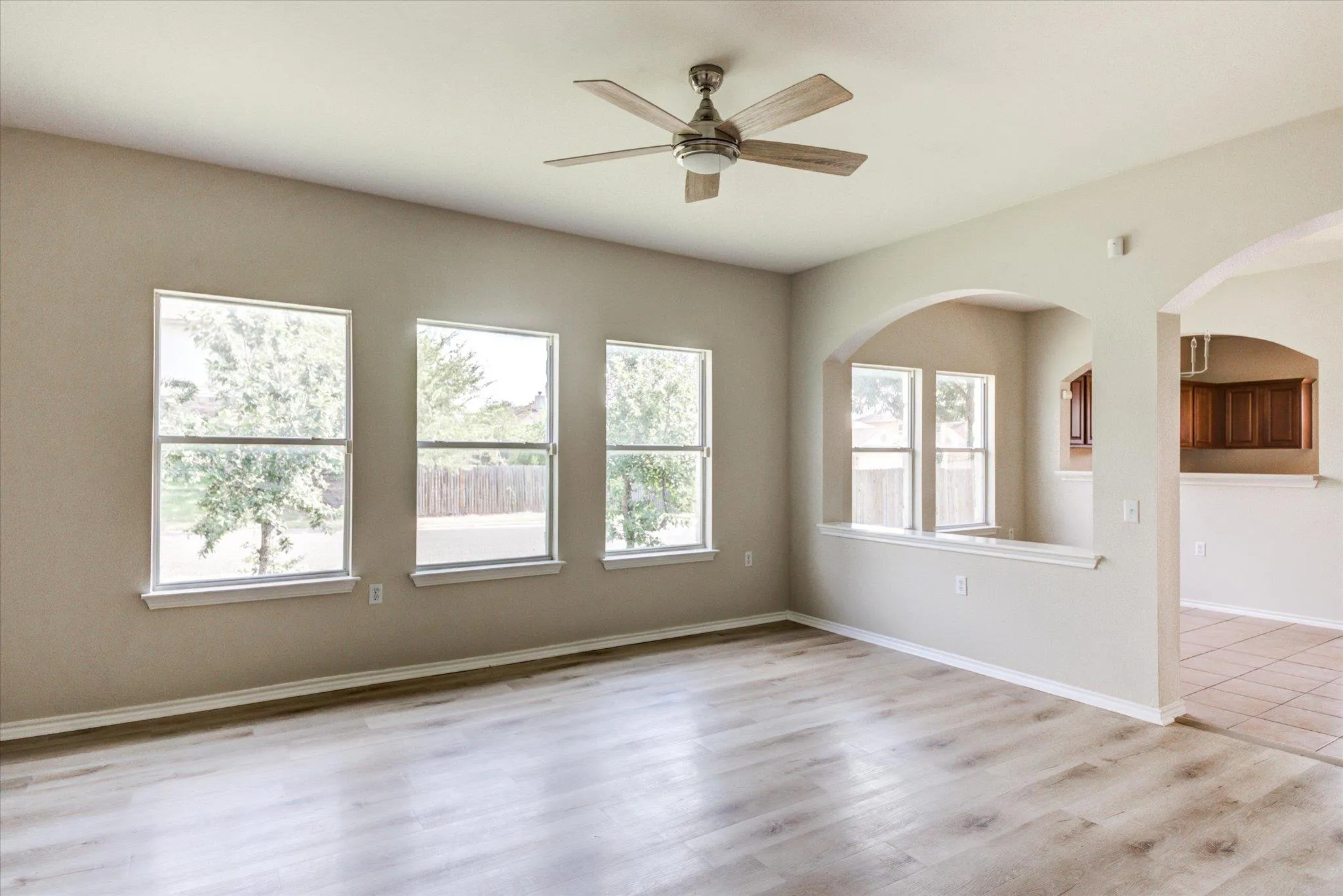 Photo 5 of 10913 LONG SUMMER DR