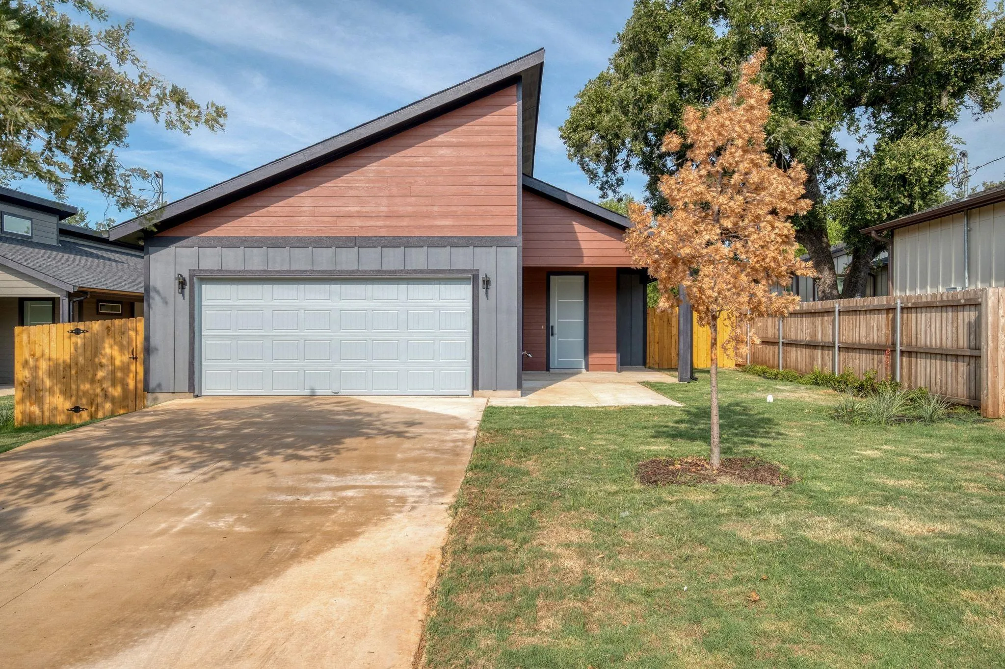 Photo of 202 WASHINGTON ST, Elgin, TX, 78621