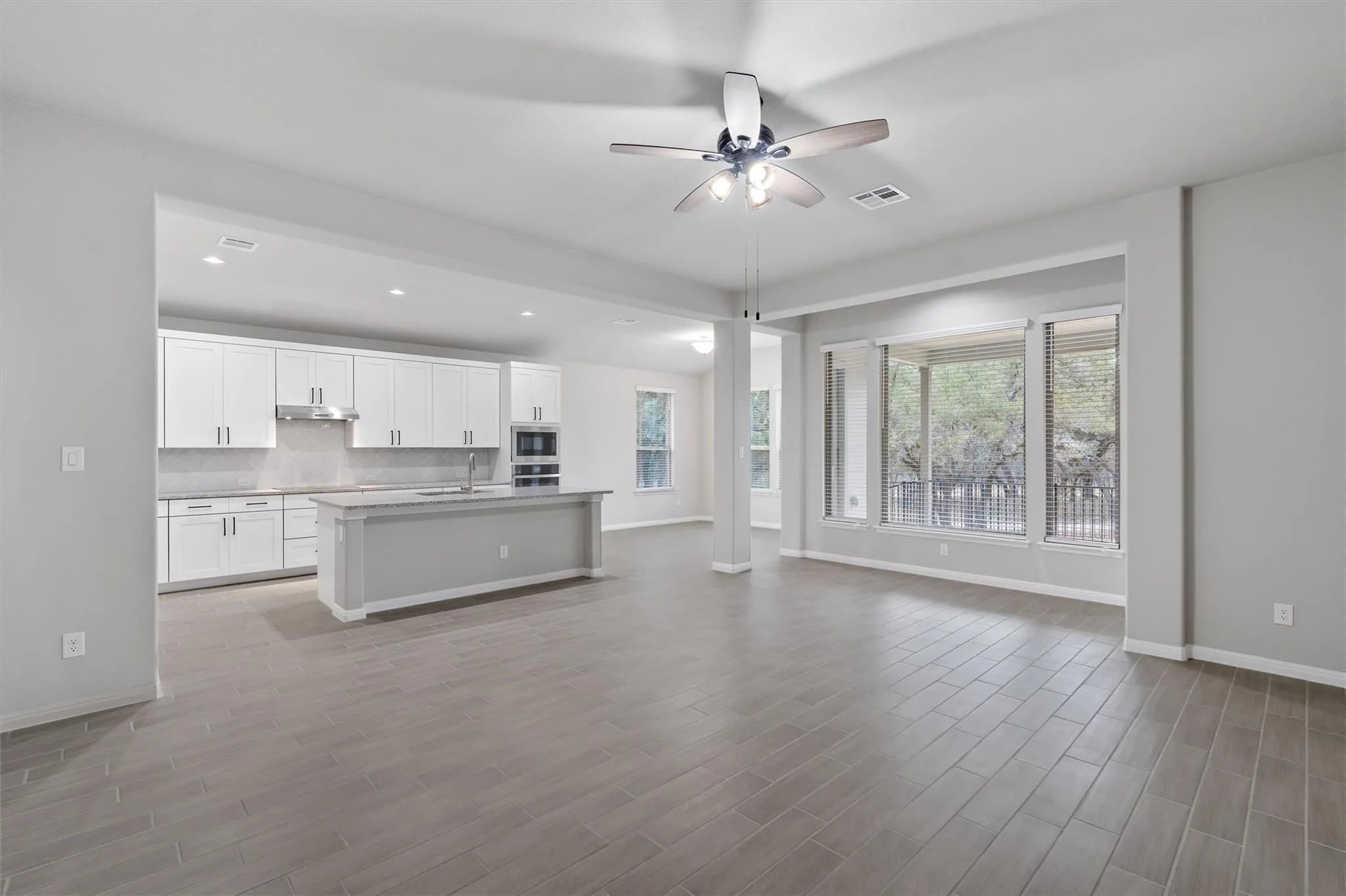 Photo 4 of 136 SCENIC HILLS CIR