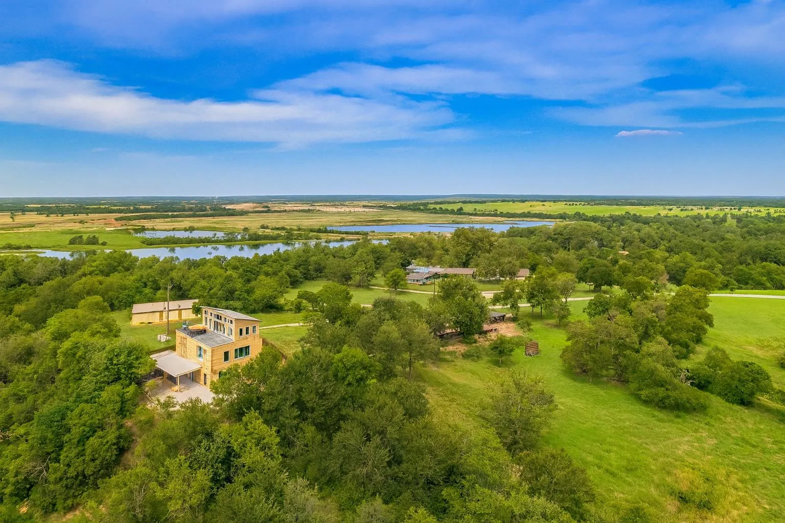 Photo 5 of 520 DOUBLE EAGLE RANCH DR