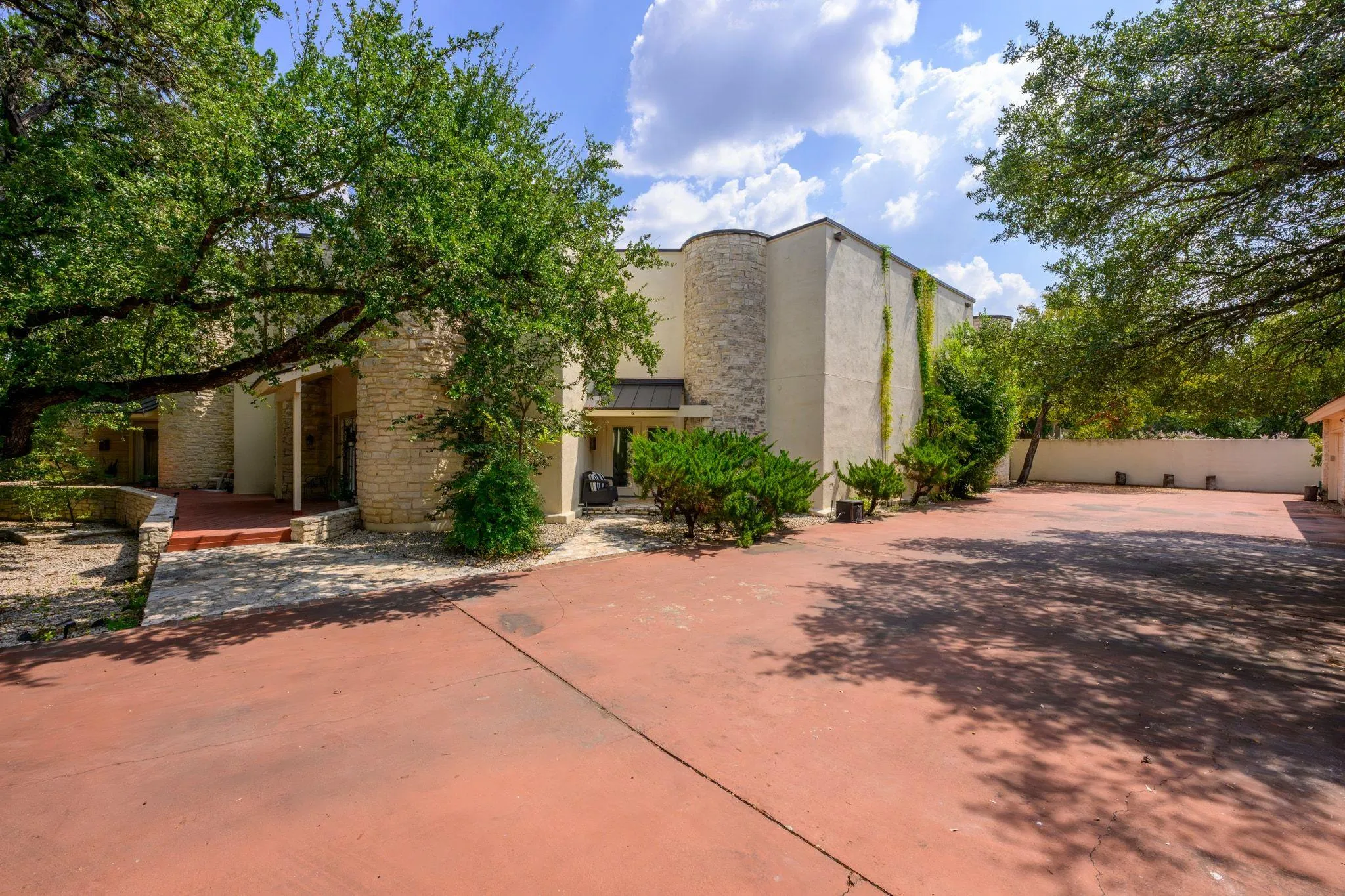 Photo of 1 CRYSTAL SPRINGS CT #G, The Hills, TX, 78738