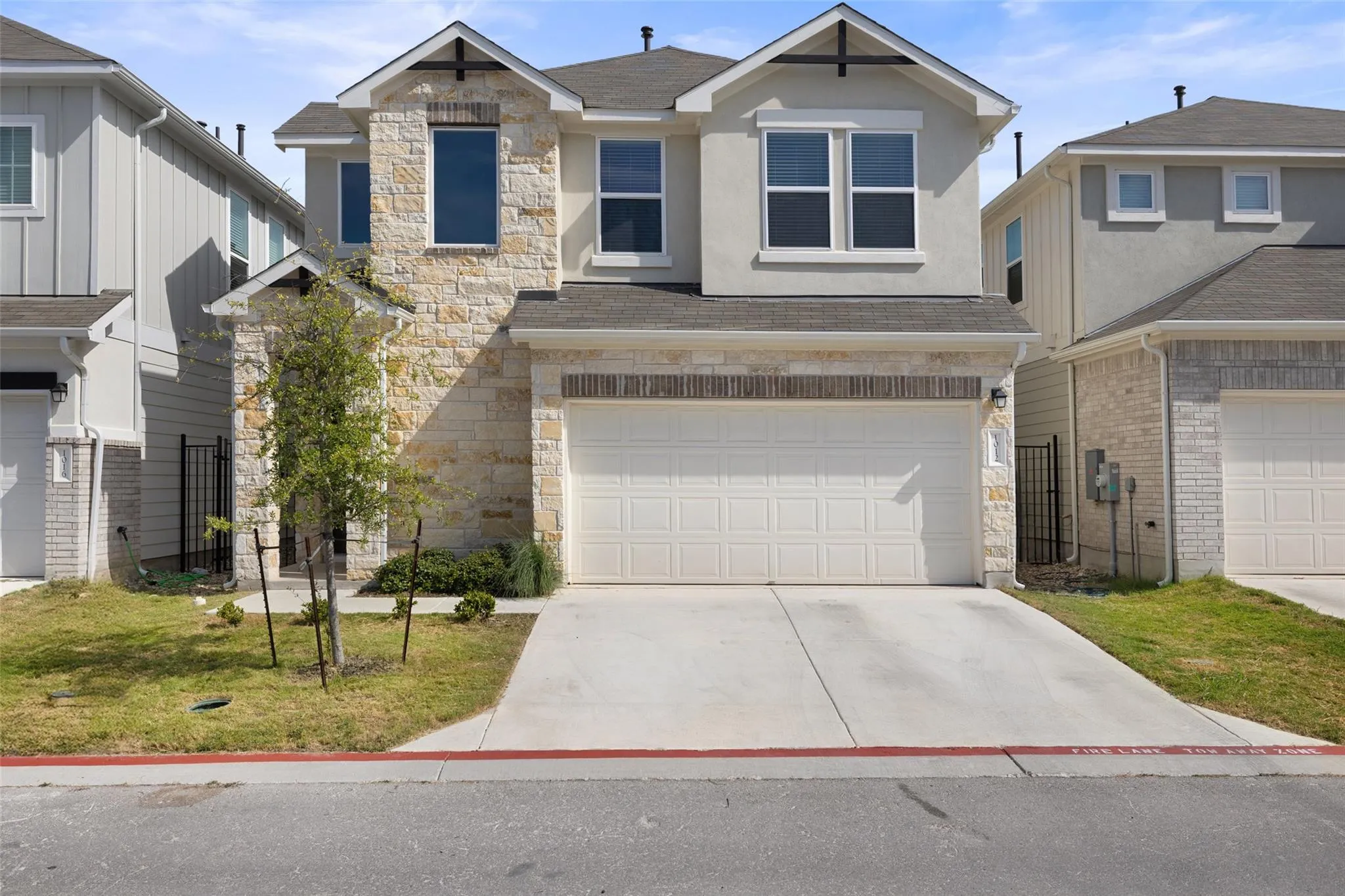 Photo of 1012 LEGEND MILTON LN, Austin, TX, 78748