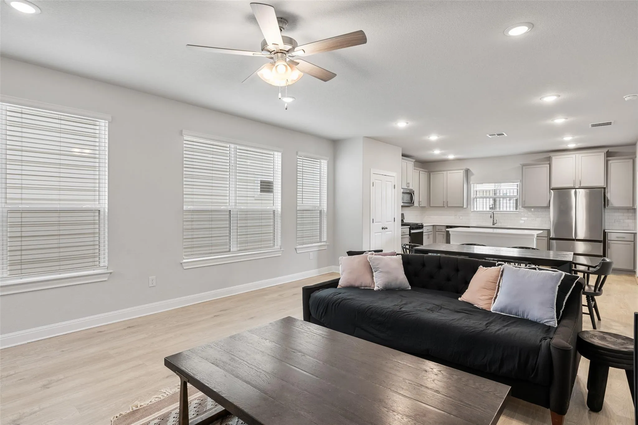 Photo 4 of 1012 LEGEND MILTON LN