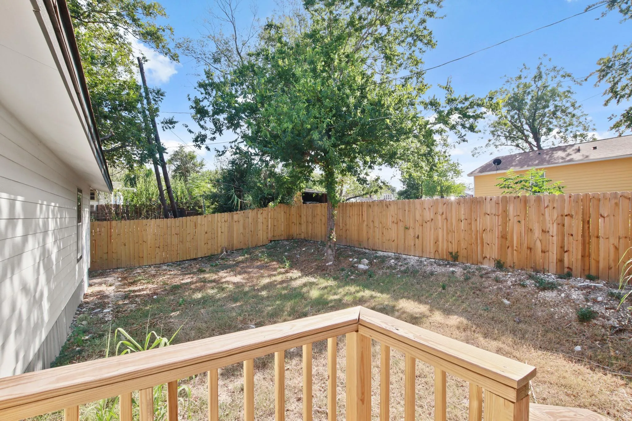 Photo 4 of 713 BURKETT ST