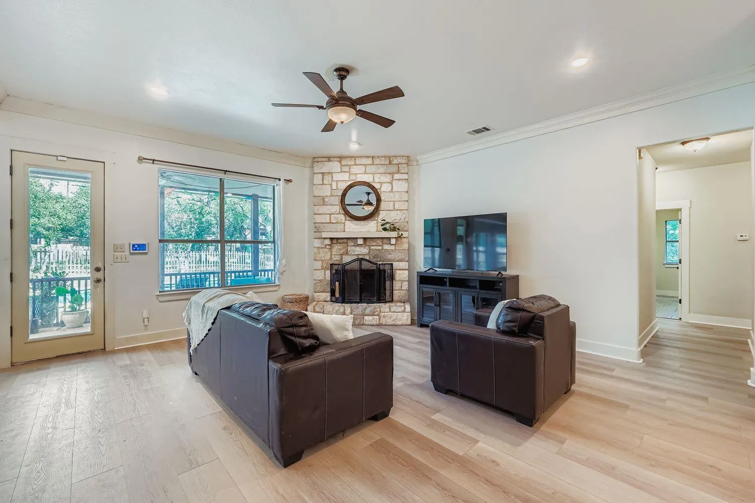 Photo 5 of 100 QUARRY SPRINGS DR