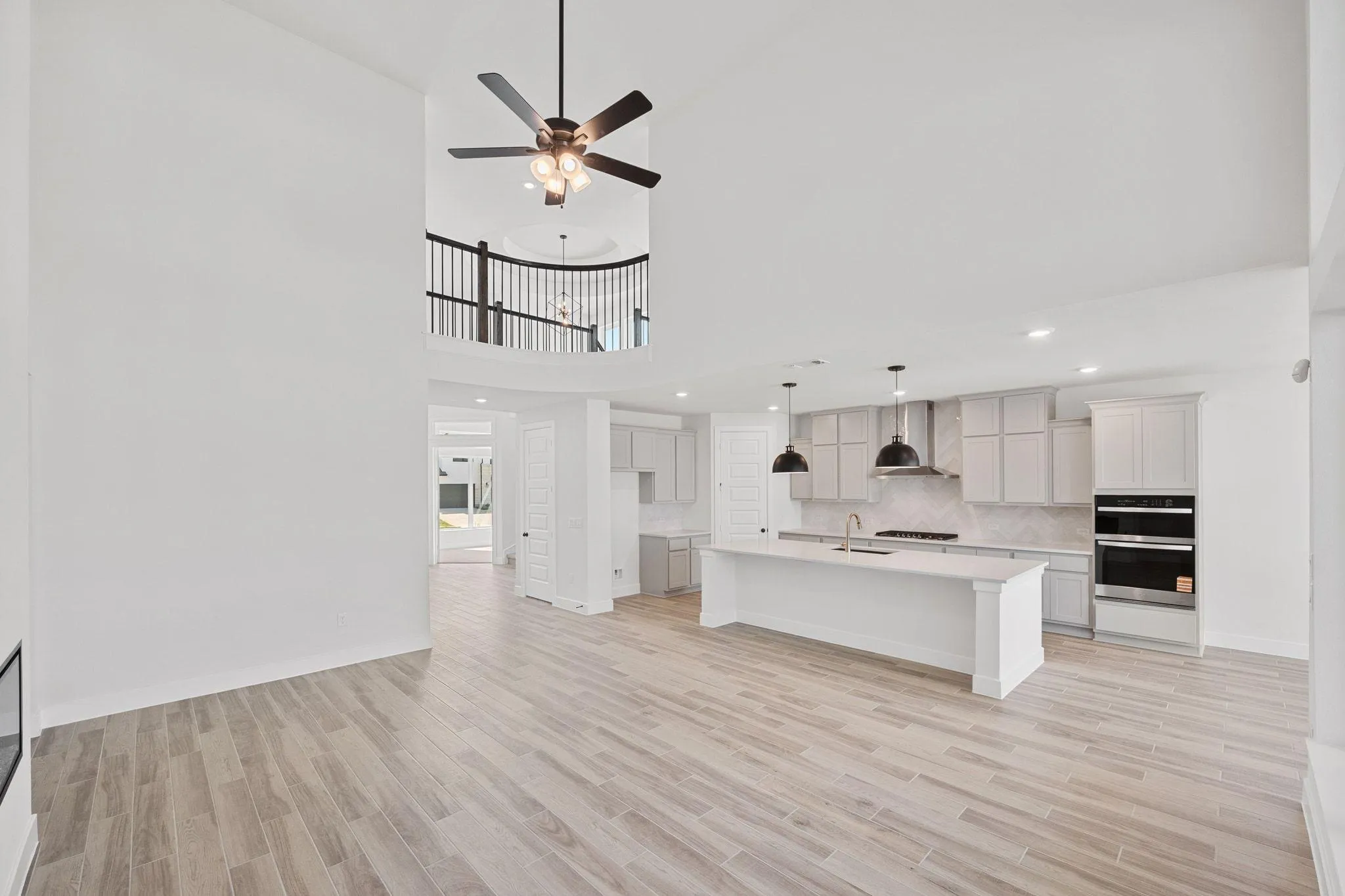 Photo 3 of 242 COLETO TRL
