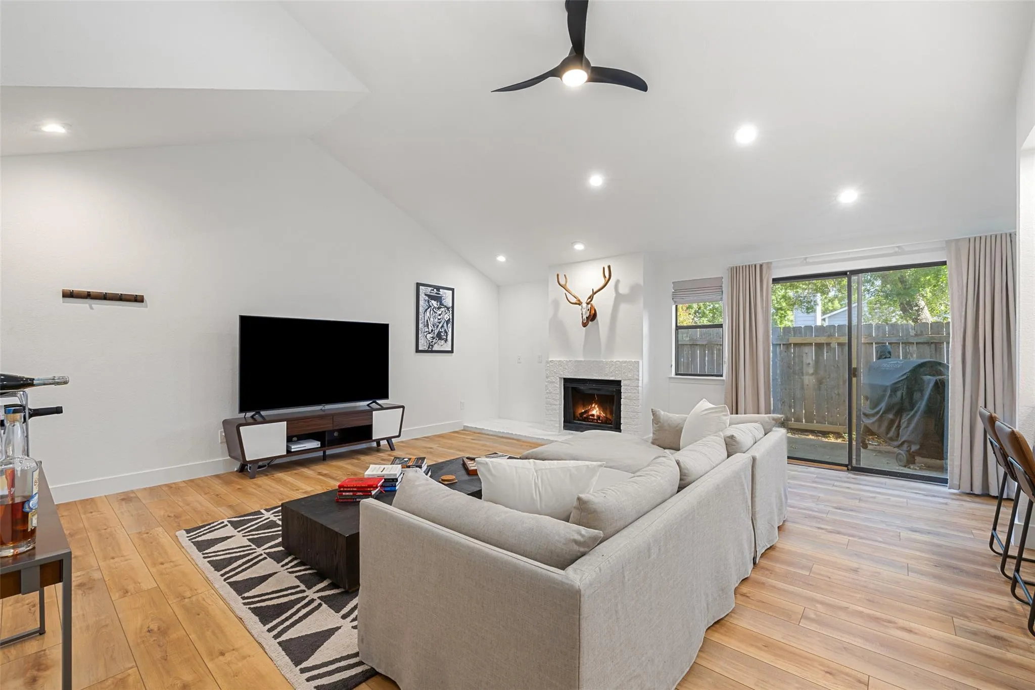 Photo of 2001 PARKER LN #101, Austin, TX, 78741