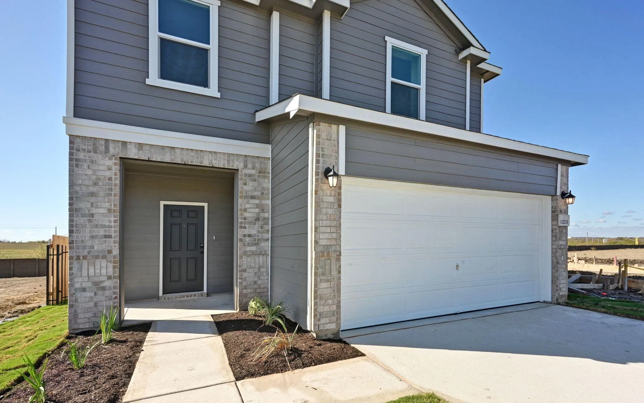 Photo 3 of 13233 KINCANE DR