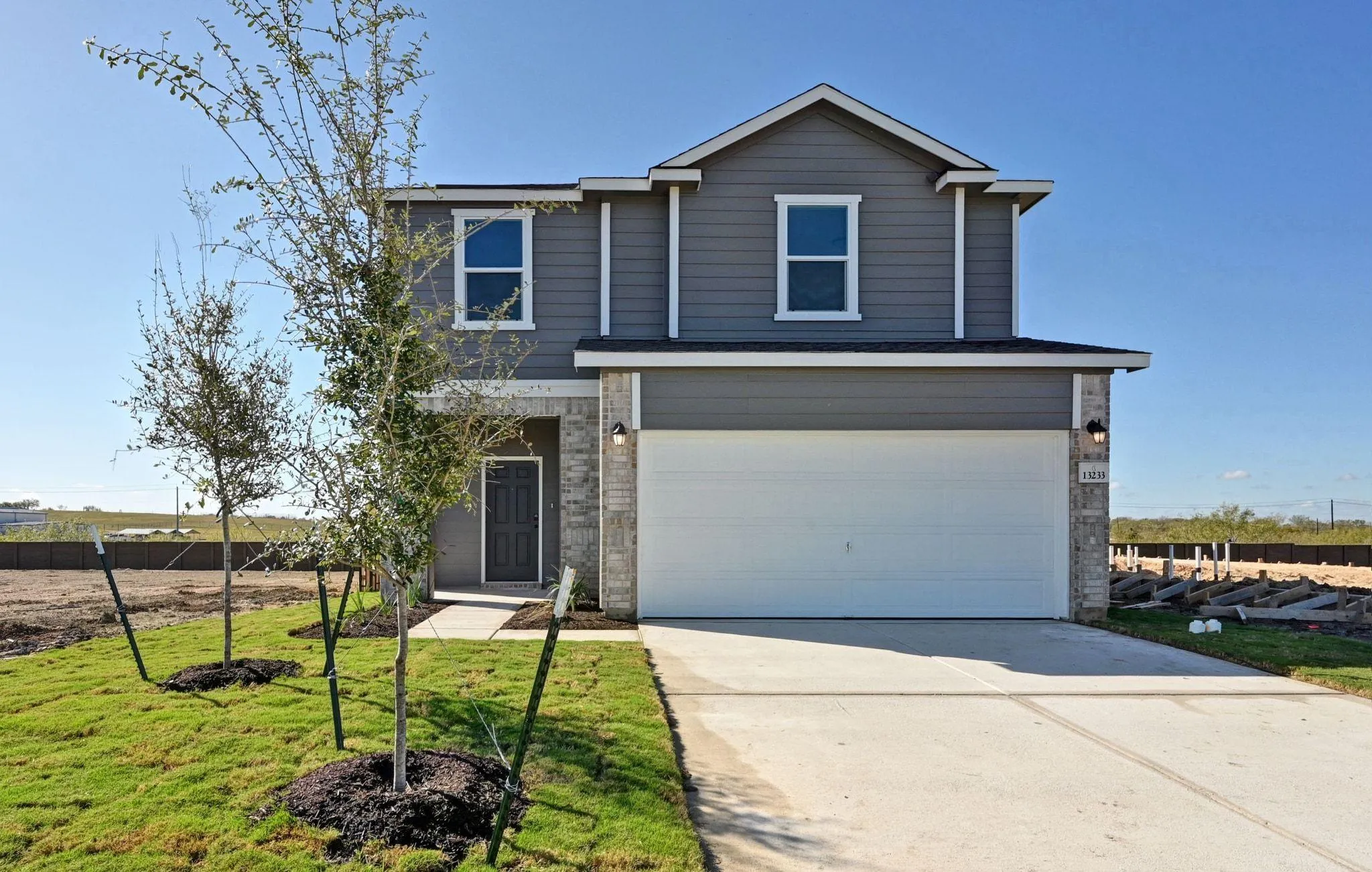 Photo 2 of 13233 KINCANE DR