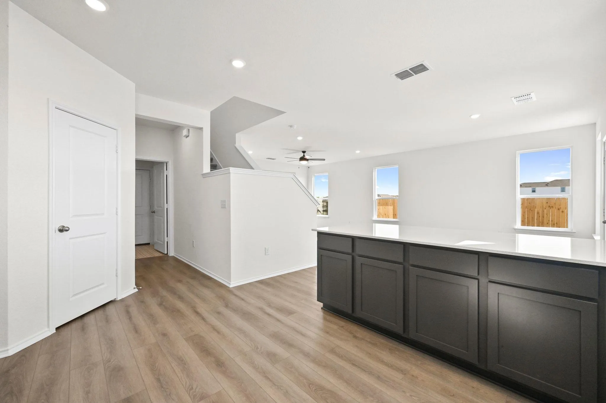 Photo 4 of 13233 KINCANE DR