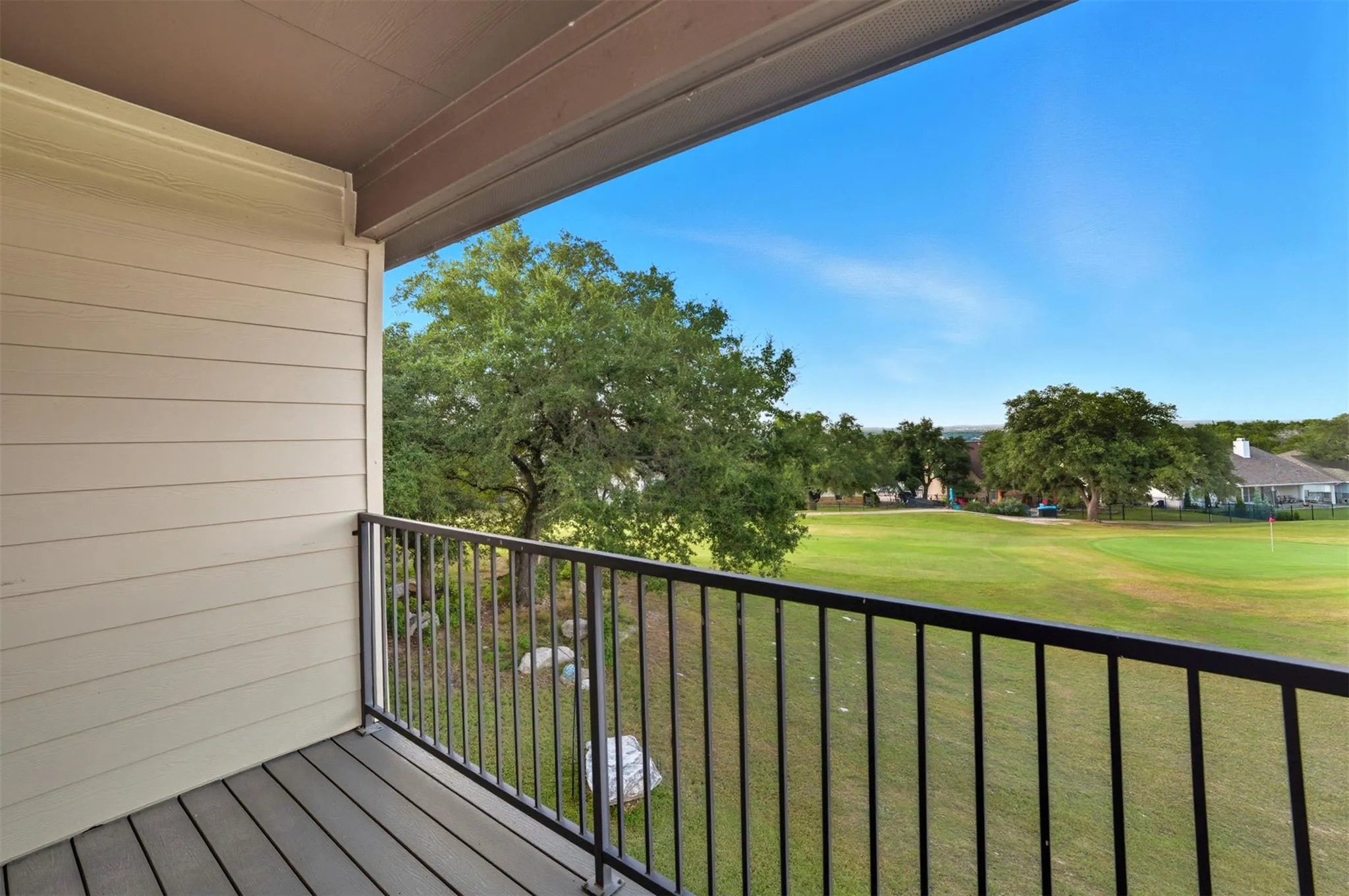 Photo 5 of 18900 NICKLAUS DR