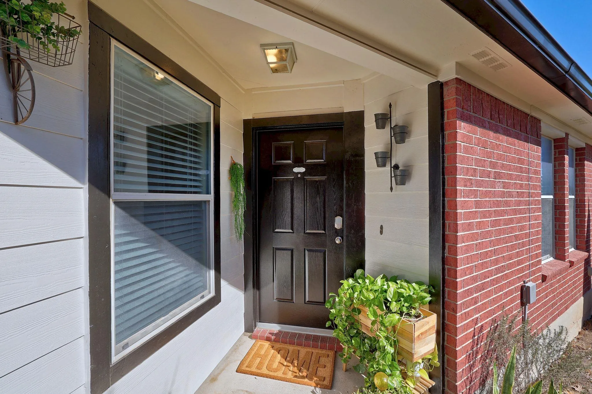 Photo 4 of 3613 BACH DR