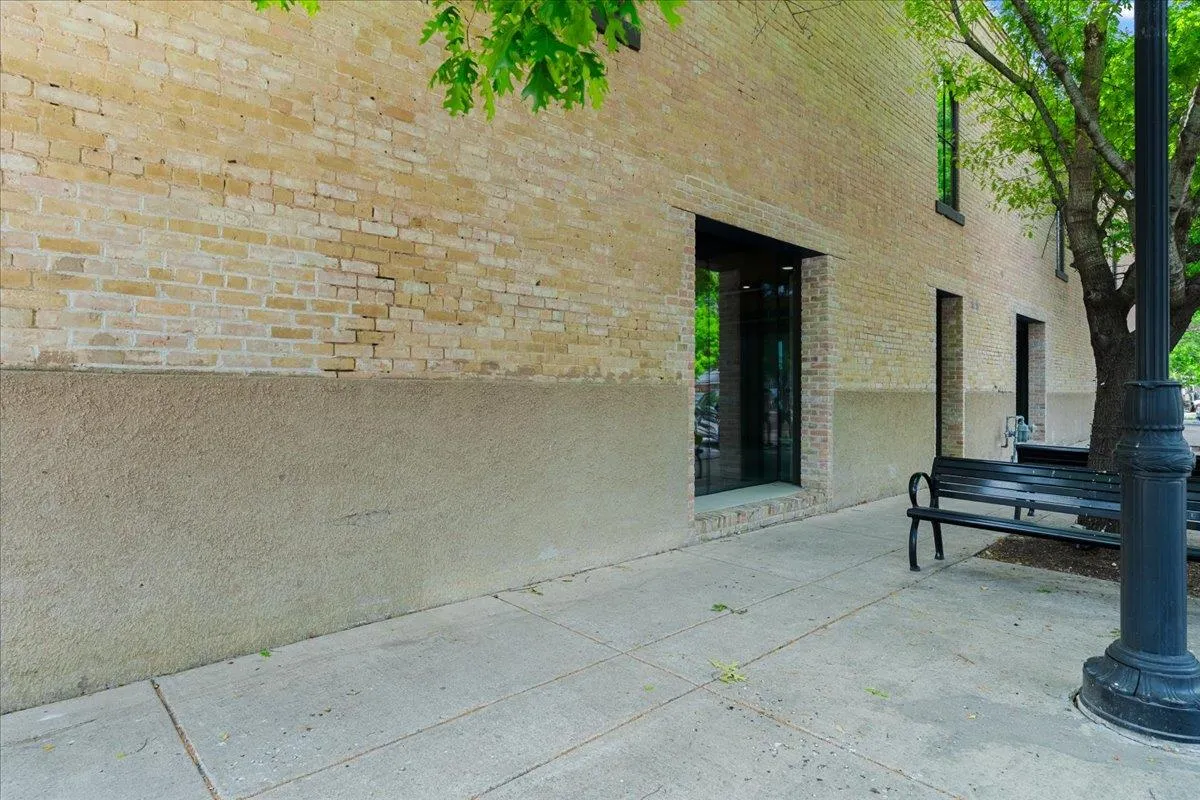 Photo 5 of 117 EAST ST #150