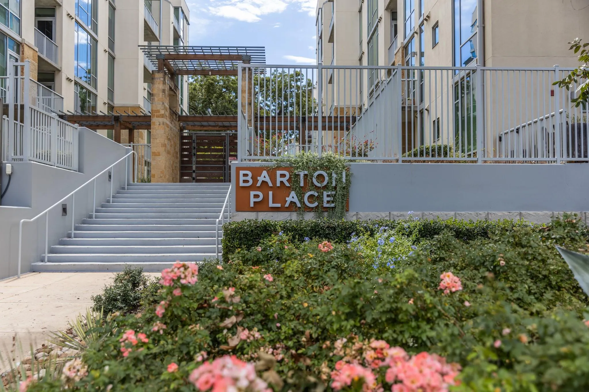 Photo 3 of 1600 BARTON SPRINGS RD #5610
