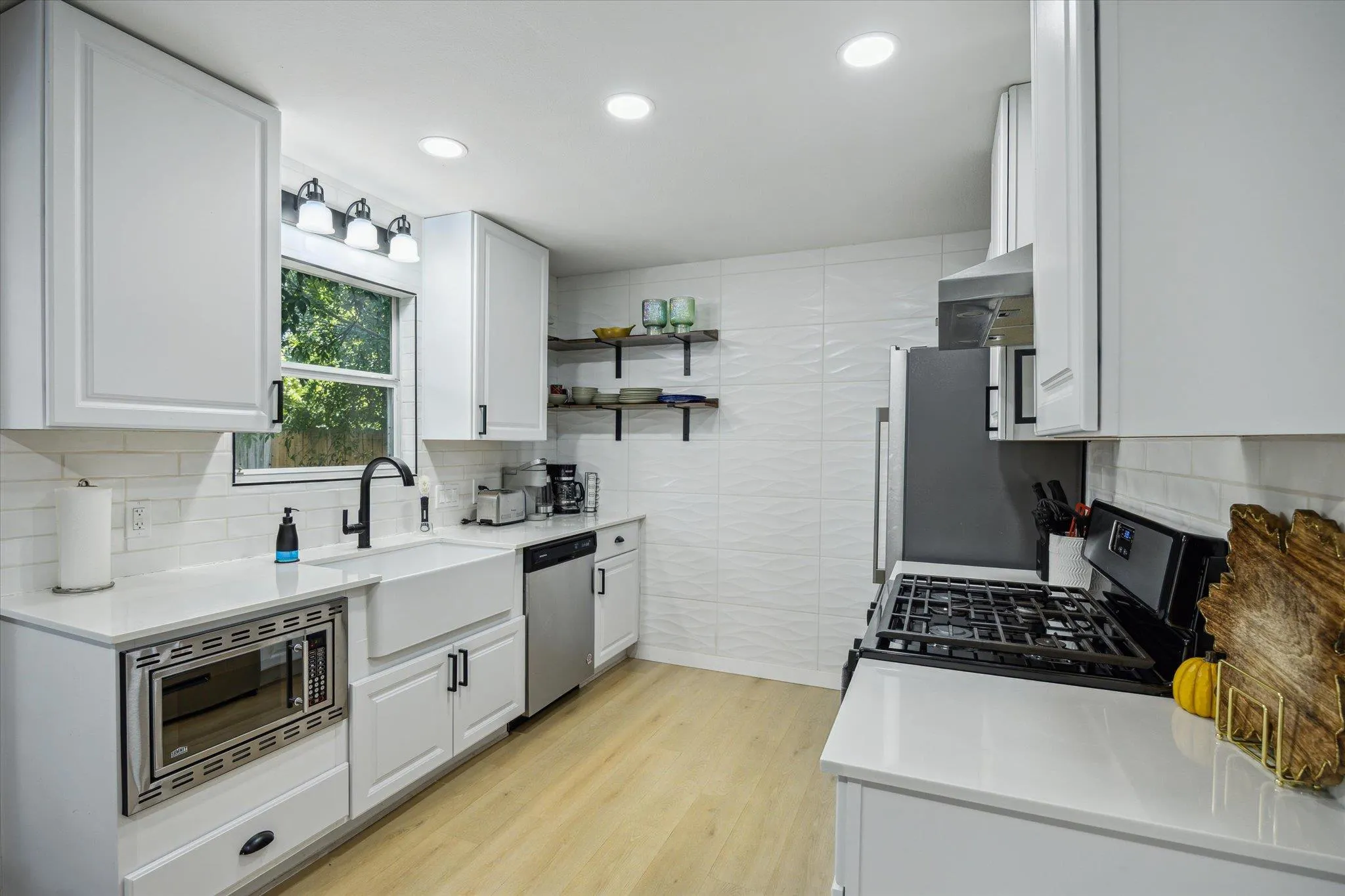 Photo 5 of 10414 QUAIL RIDGE DR