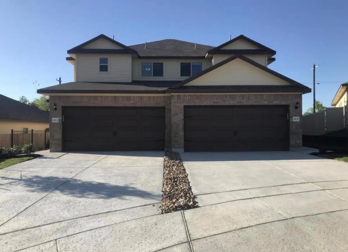 Photo of 258 JOANNE LOOP #A & B, Buda, TX, 78610