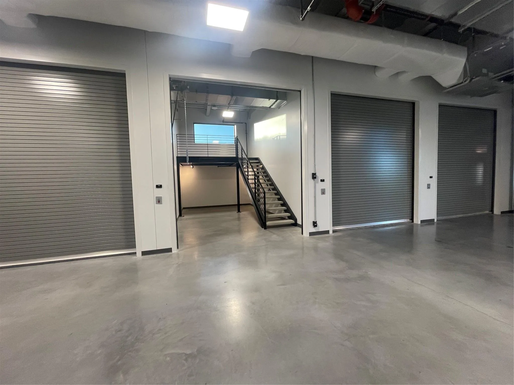Photo 4 of 4229 N FM 620 RD #203