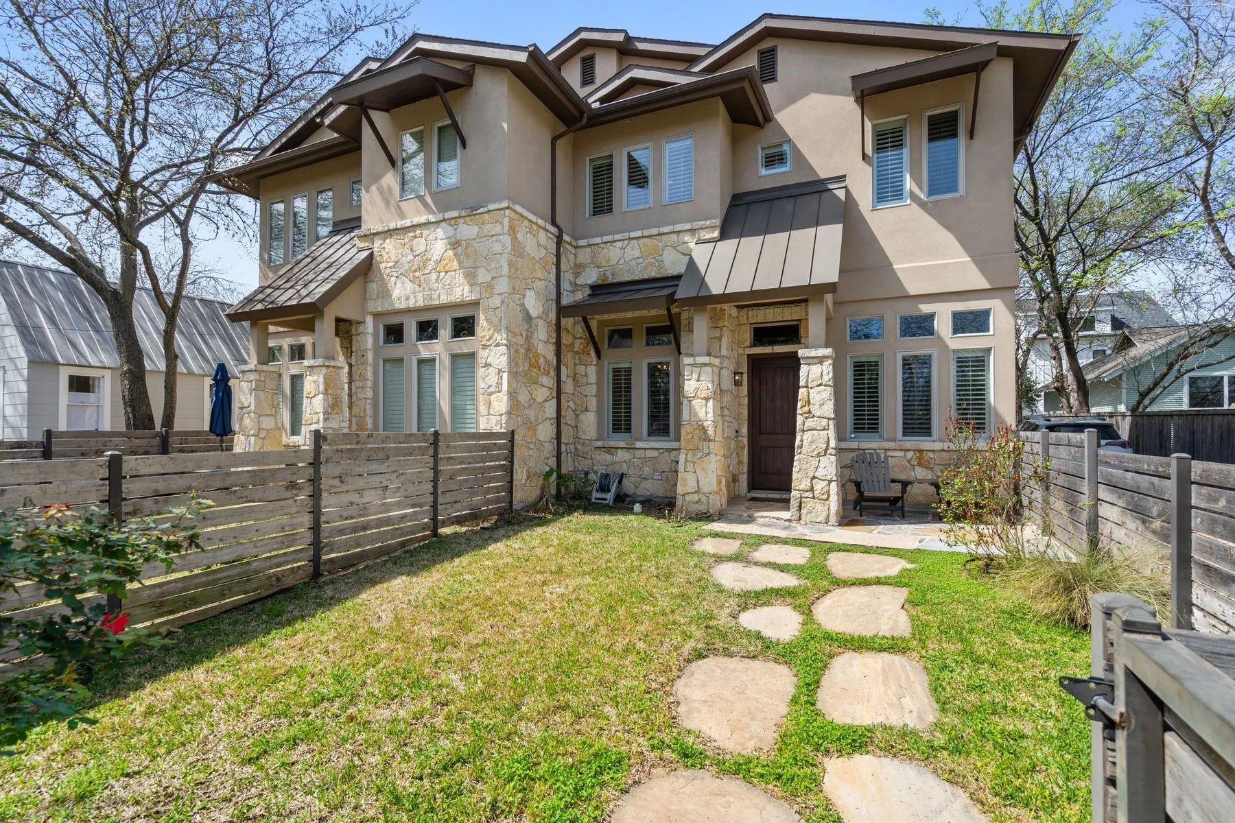Photo of 2002 KINNEY AVE #B, Austin, 78704