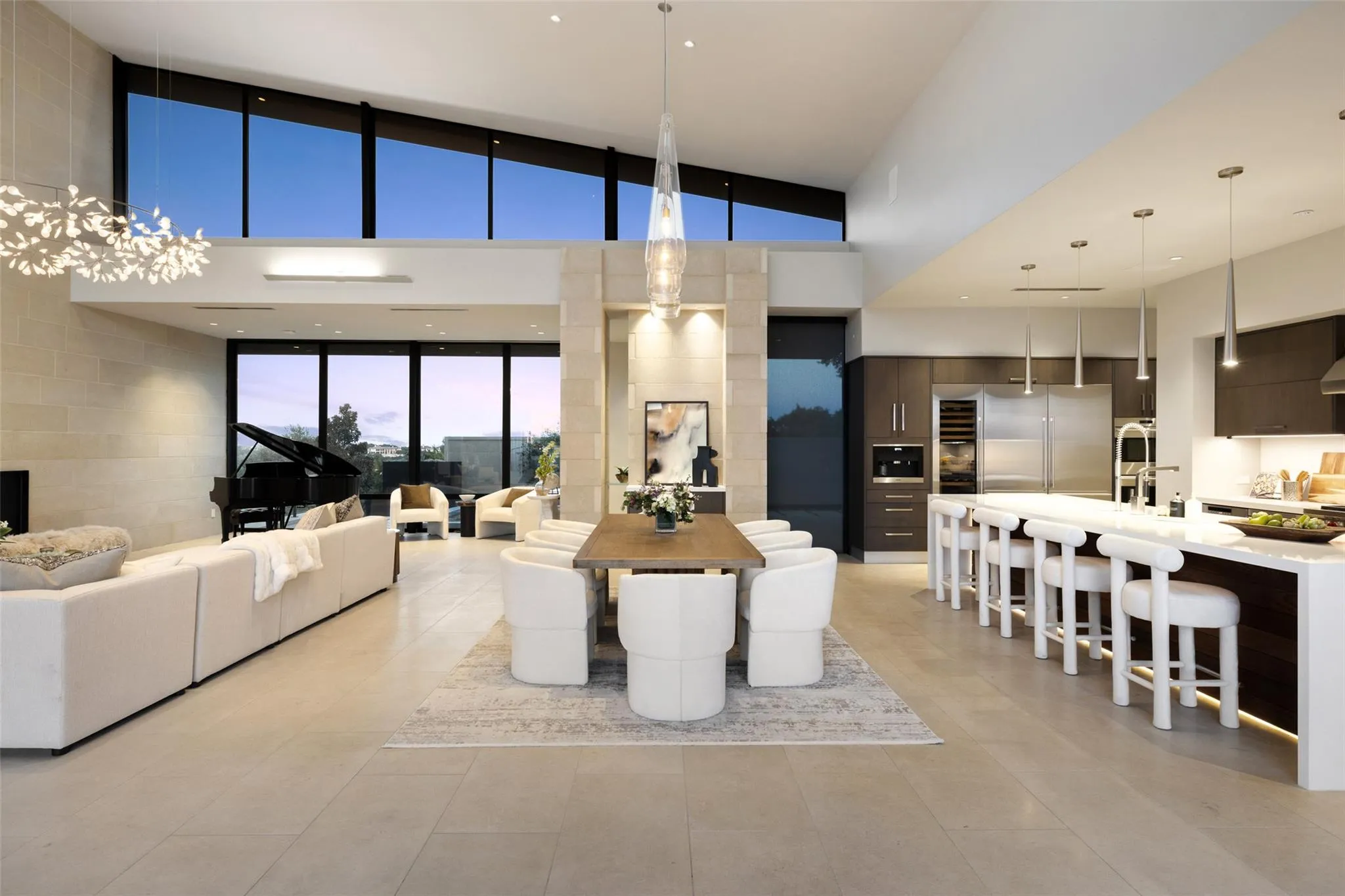 Photo 4 of 4416 AMARRA DR