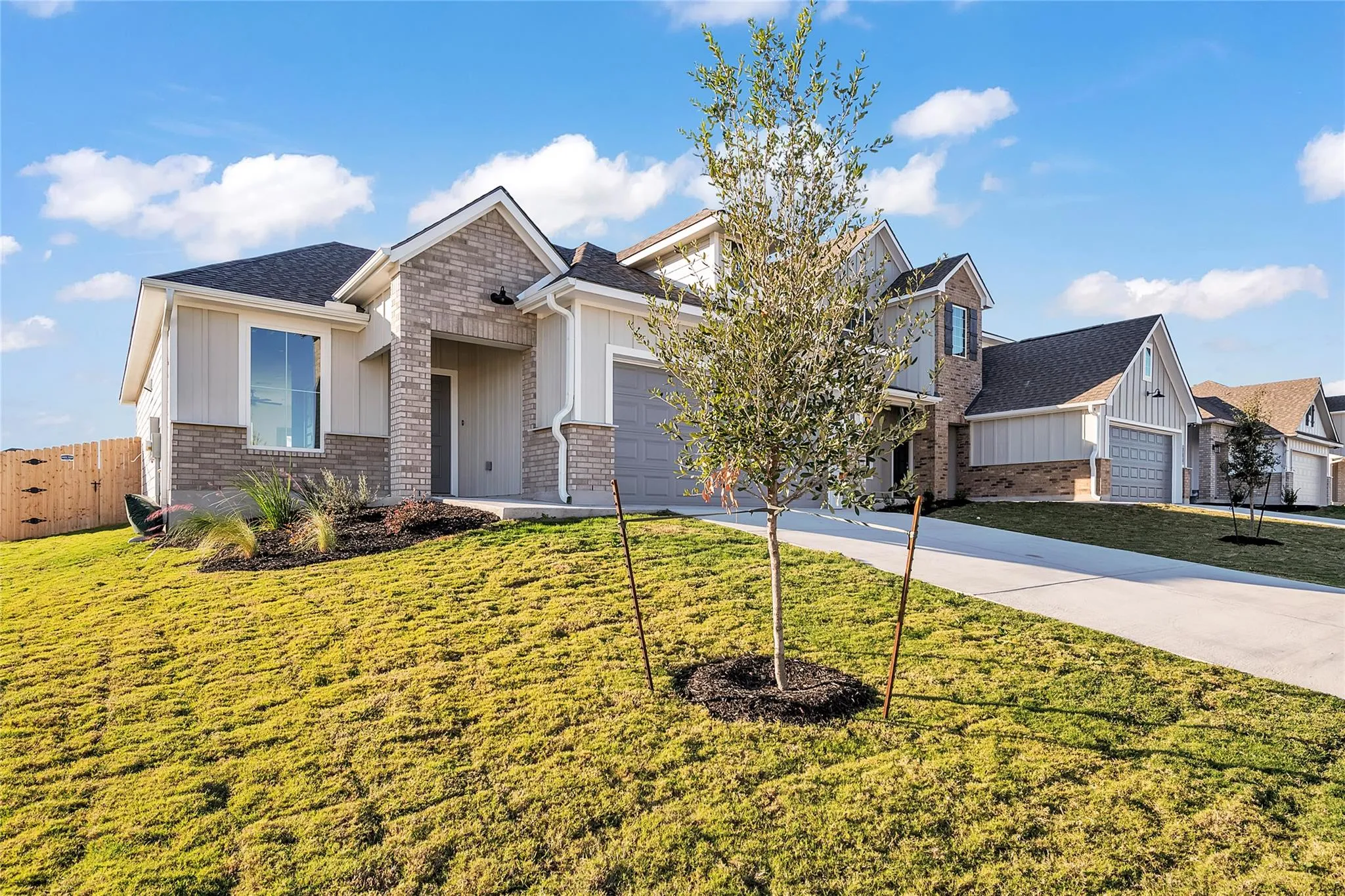 Photo of 270 BOATRIGHT BLVD, Jarrell, TX, 76537