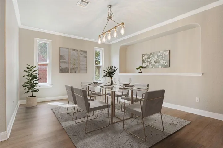 Virtually staged - Dining room