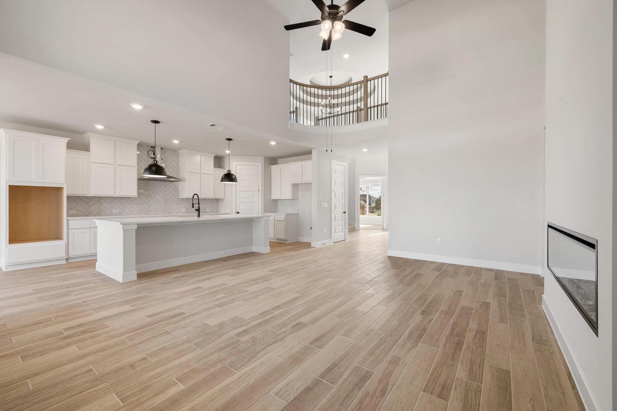 Photo 3 of 213 HORSEMINT LN