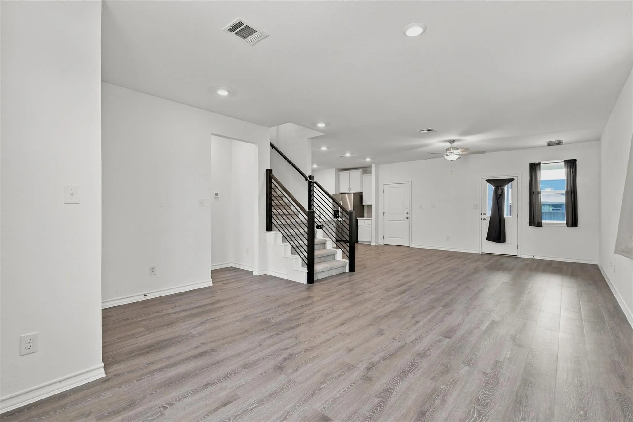 Photo 5 of 102 GRACIE WAY