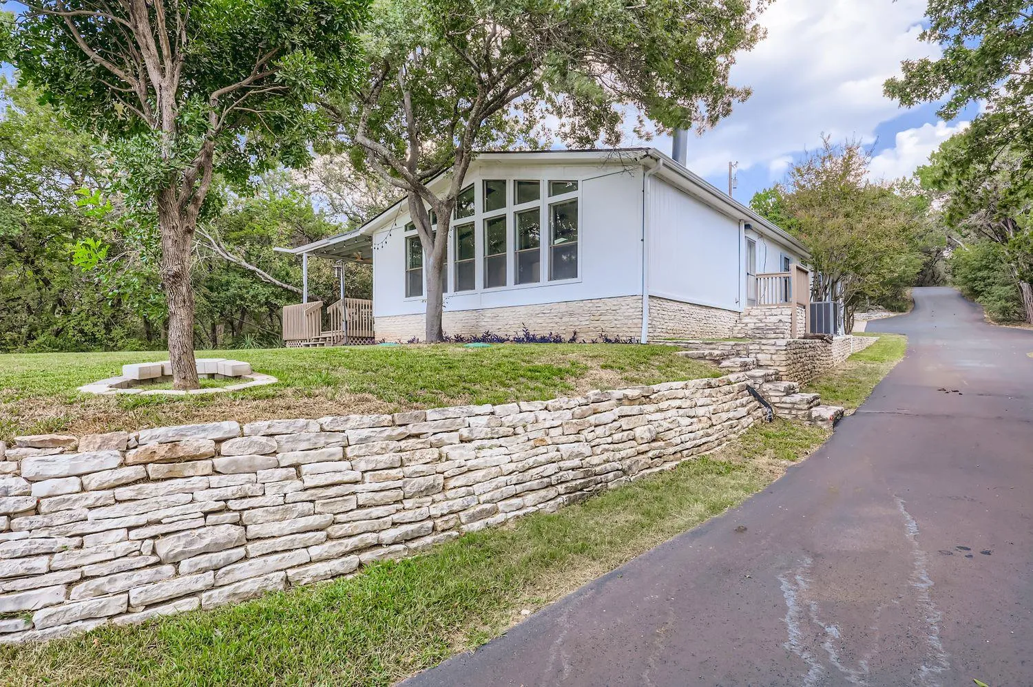 Photo 2 of 17307 E DARLEEN DR
