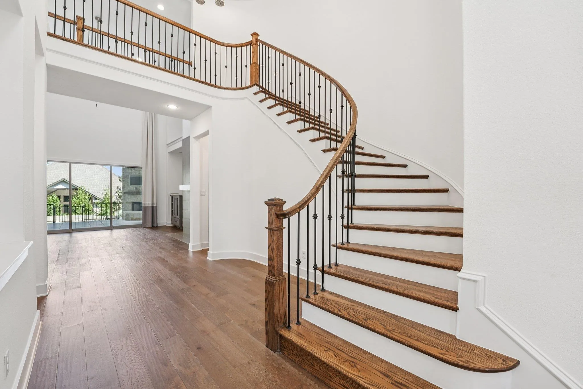Photo 5 of 100 BAREFOOT PARK LN