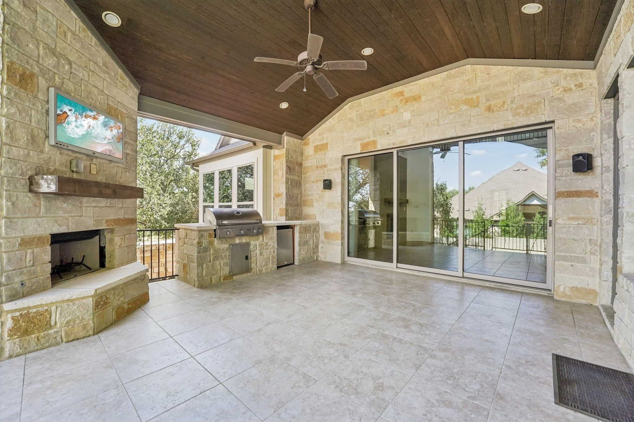 Photo of 100 BAREFOOT PARK LN, Georgetown, TX, 78628