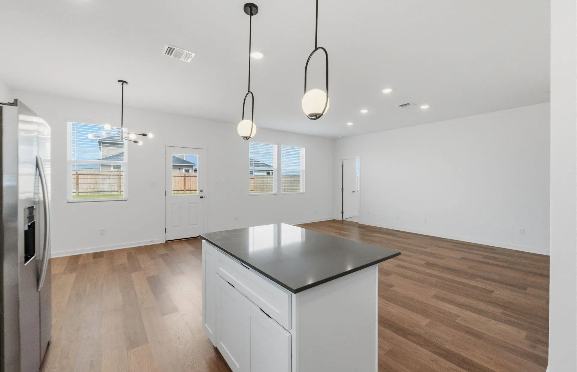 Photo 5 of 113 LINDHEIMER LN