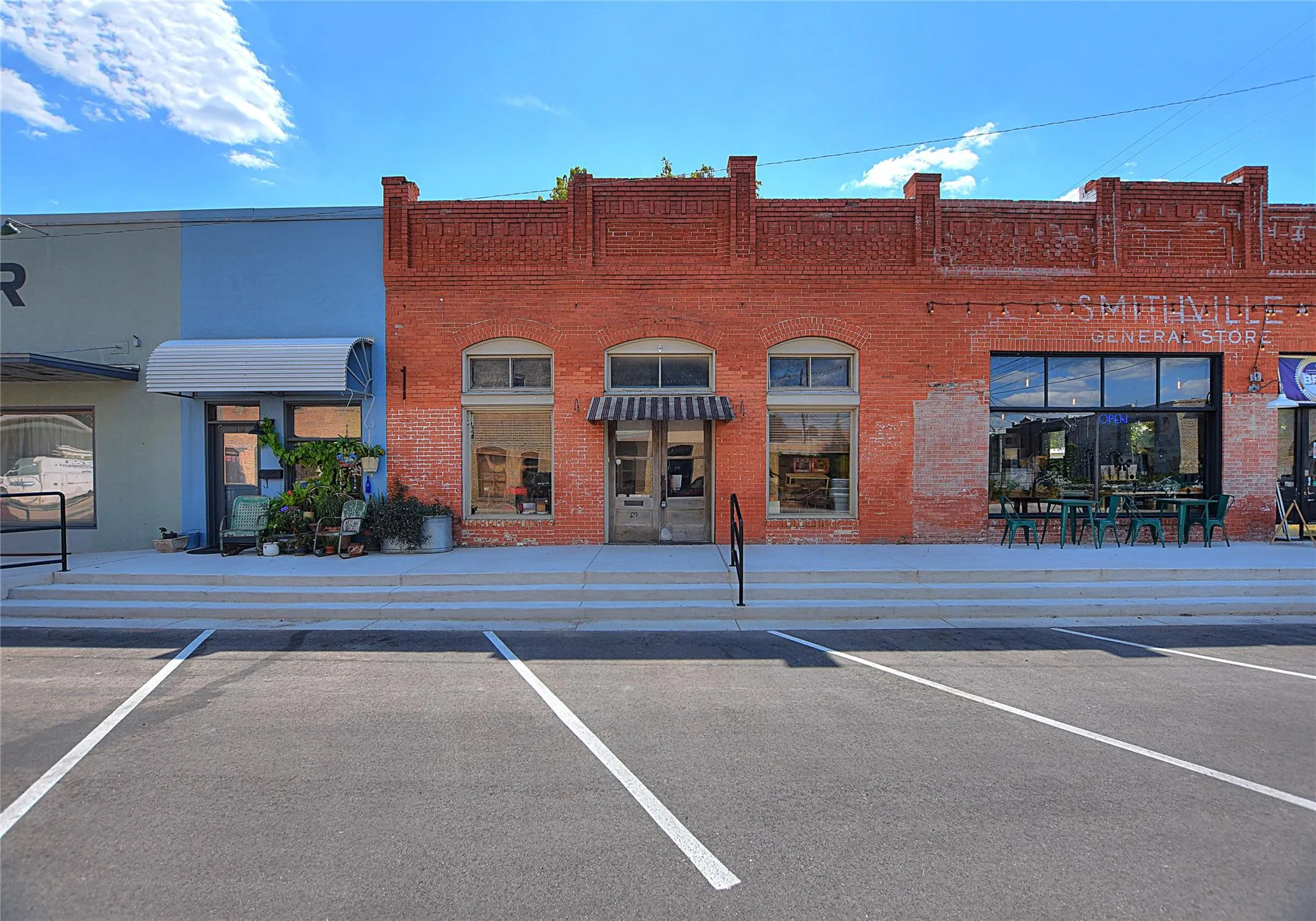 Photo of 110 NE 2ND ST, Smithville, TX, 78957