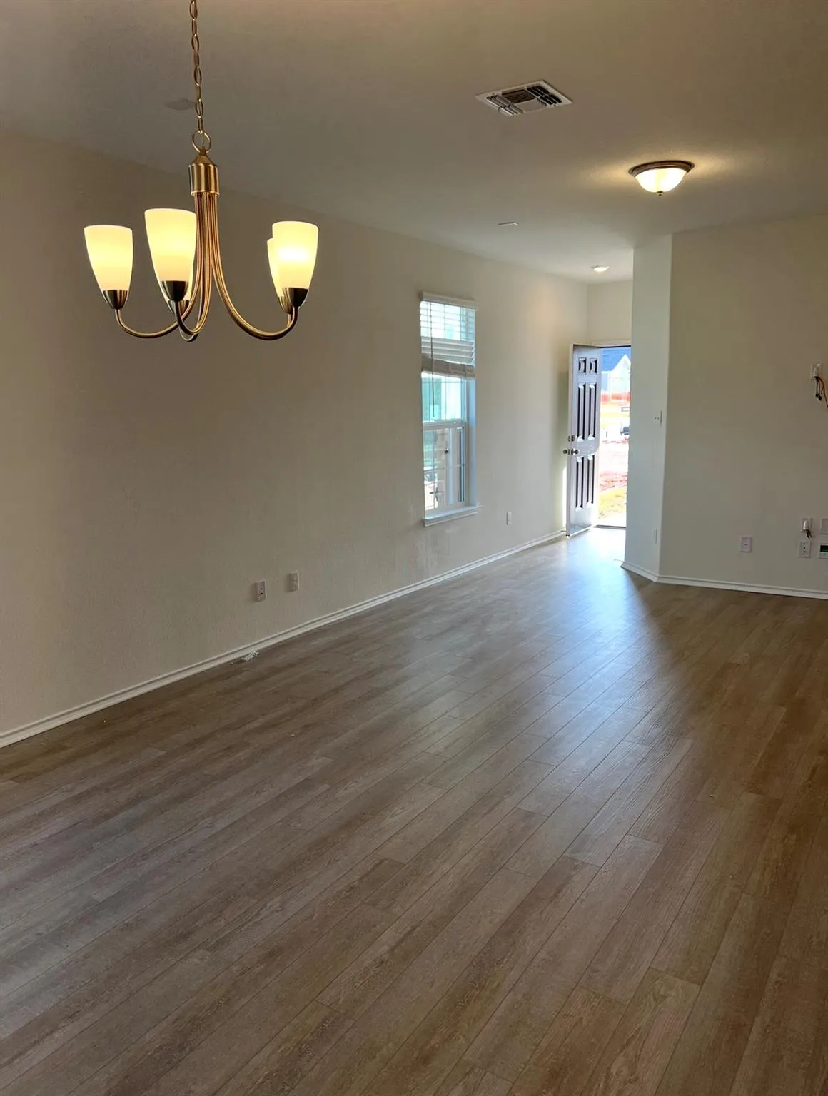 Photo 5 of 504 BARBARY COAST LN LN