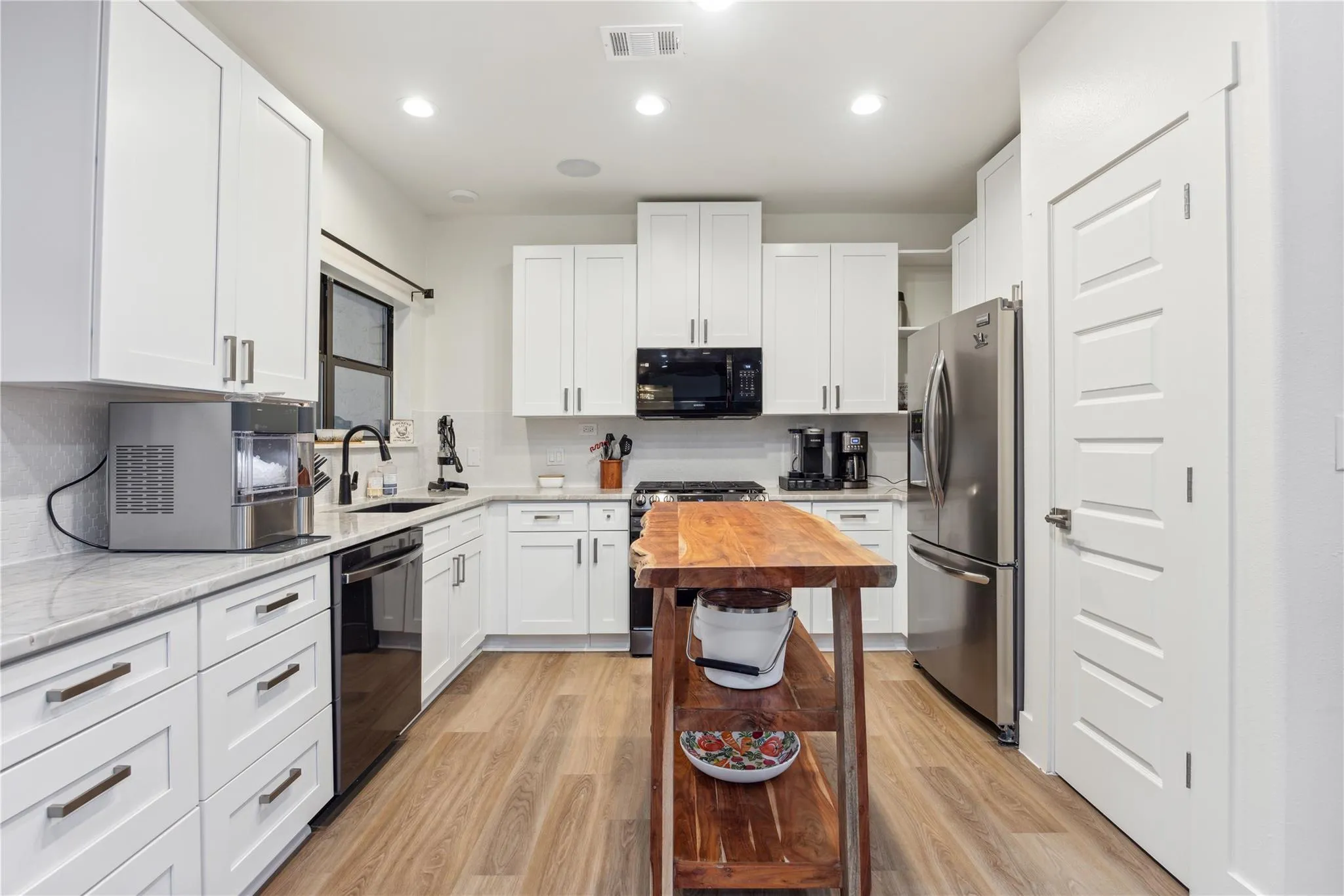 Photo of 3404 AMERICAN DR #1099, Lago Vista, TX, 78645