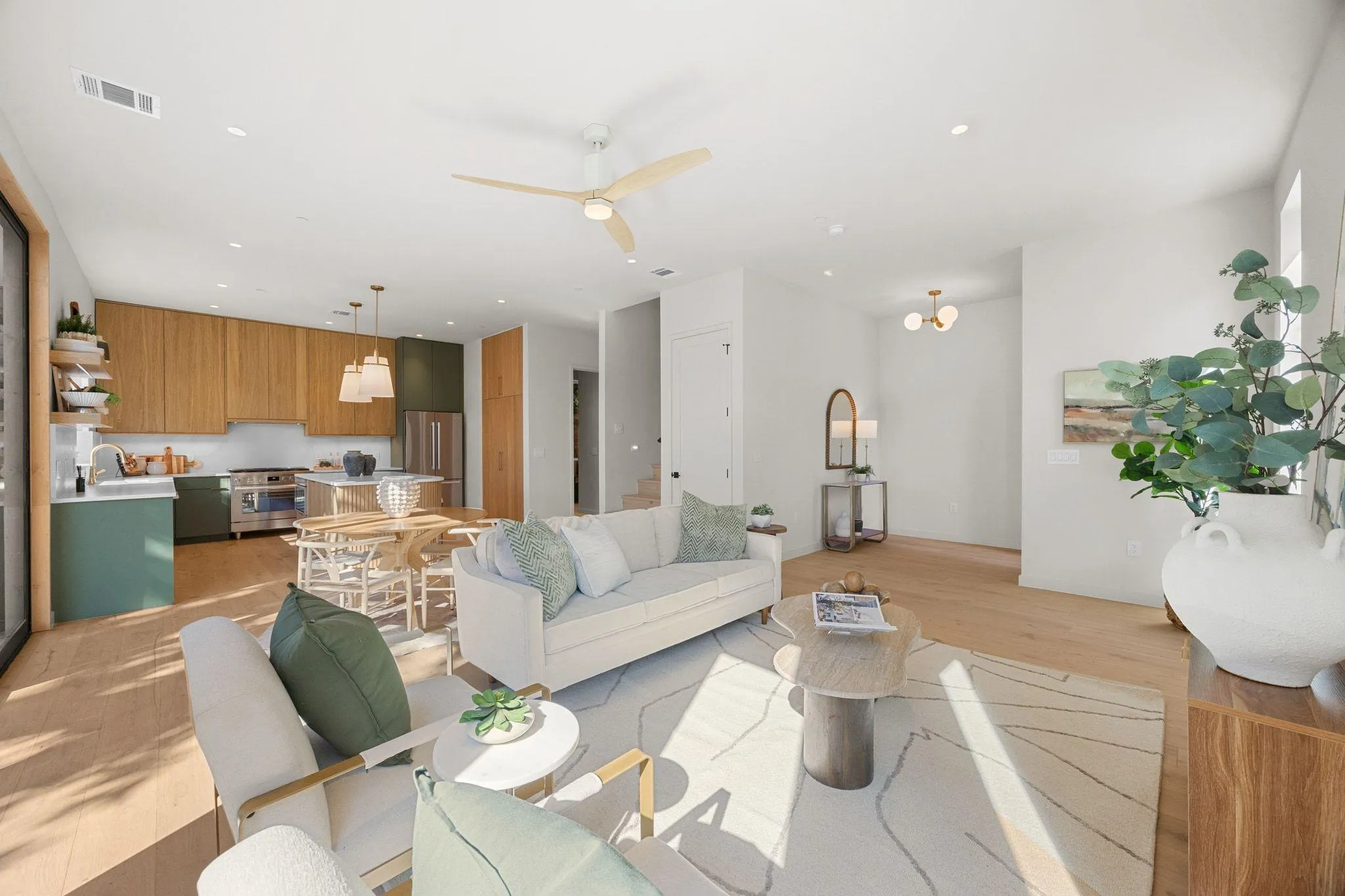 Photo 5 of 1175 NAVASOTA ST #2