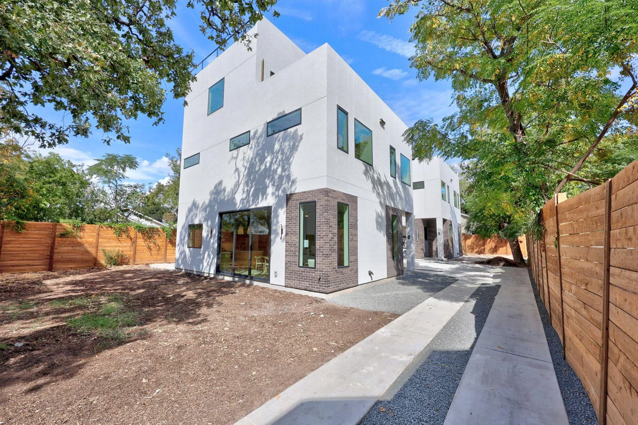 Photo 2 of 1175 NAVASOTA ST #2
