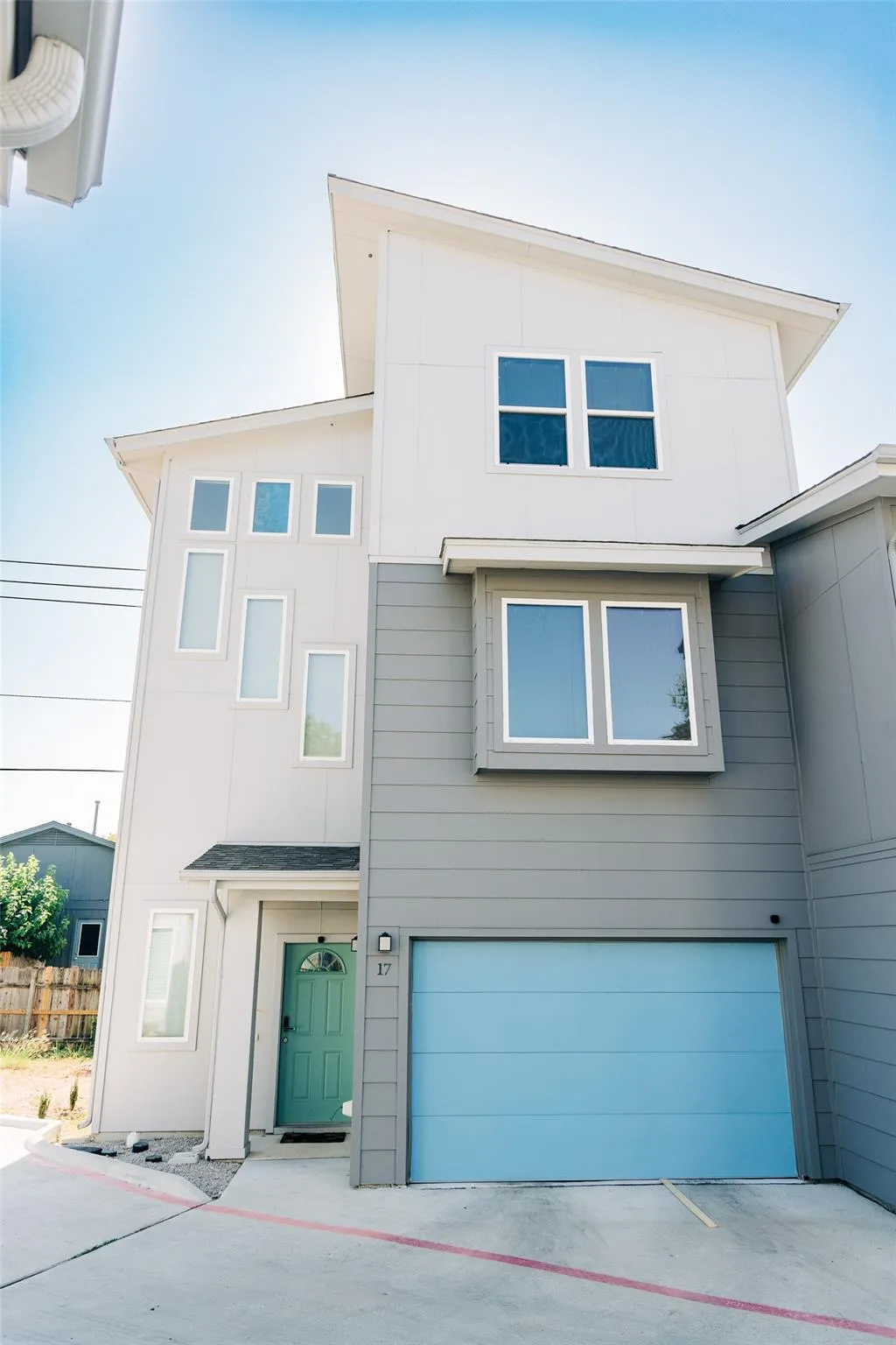 Photo of 12500 LAMPPOST LN #17, Austin, TX, 78727