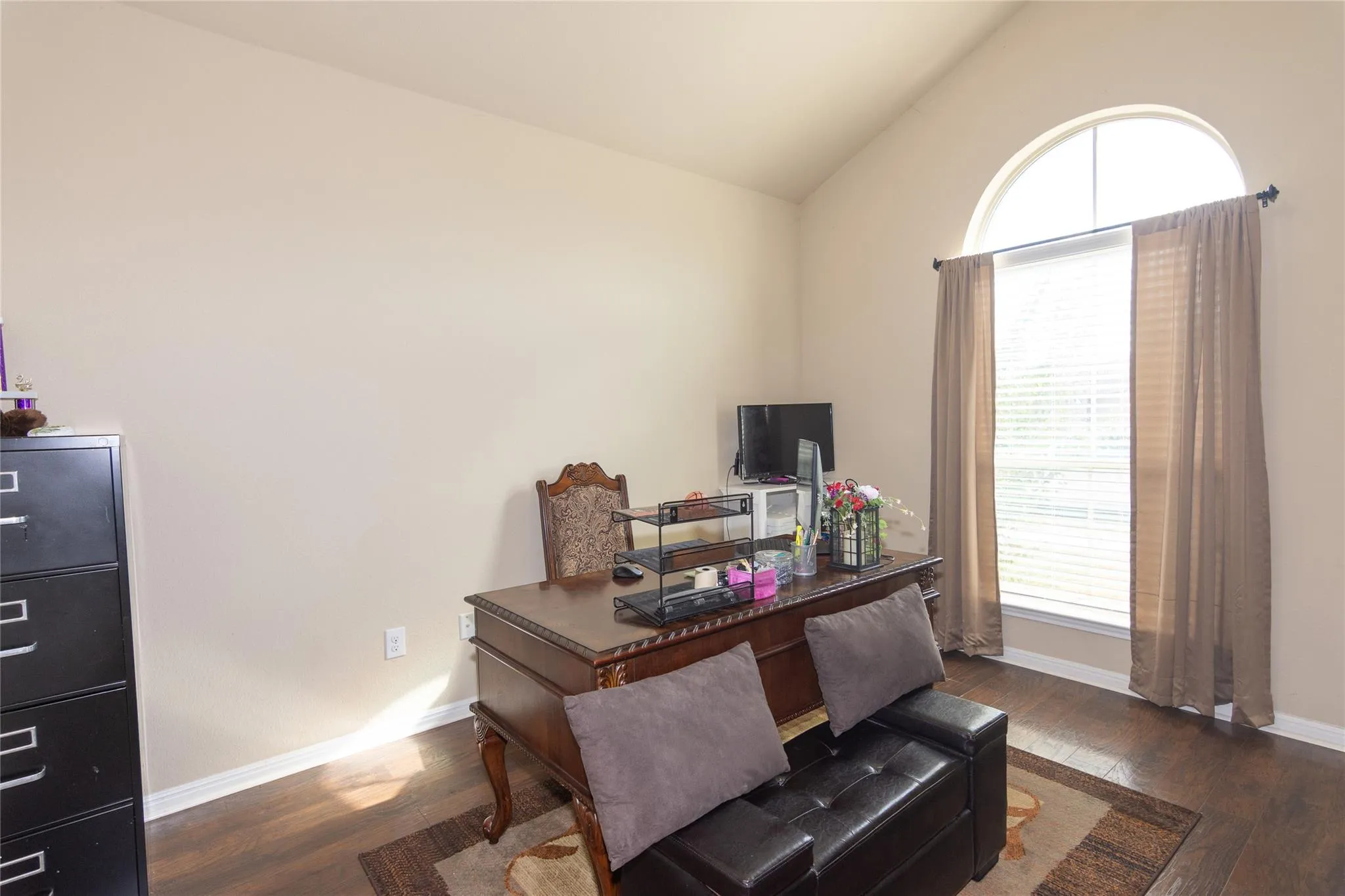 Photo 3 of 16428 MARCELLO DR