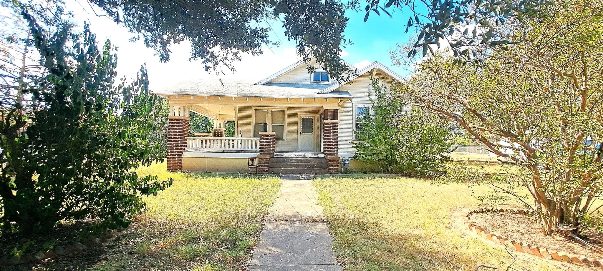 Photo 2 of 507 SLOAN ST