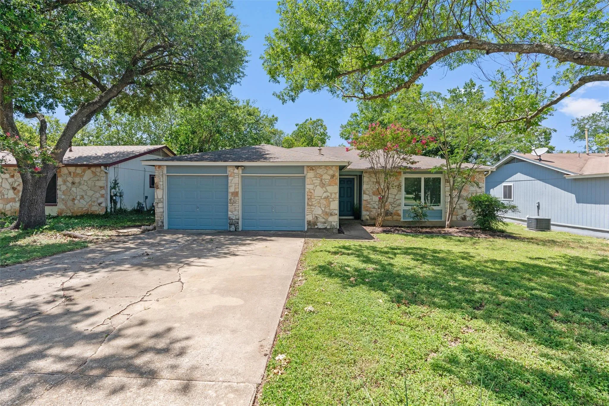 Photo of 7900 CLYDESDALE DR, Austin, TX, 78745