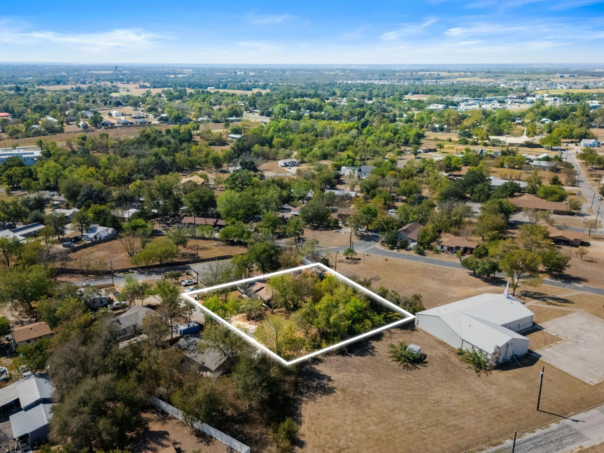 Photo 3 of 102 MASONIC DR