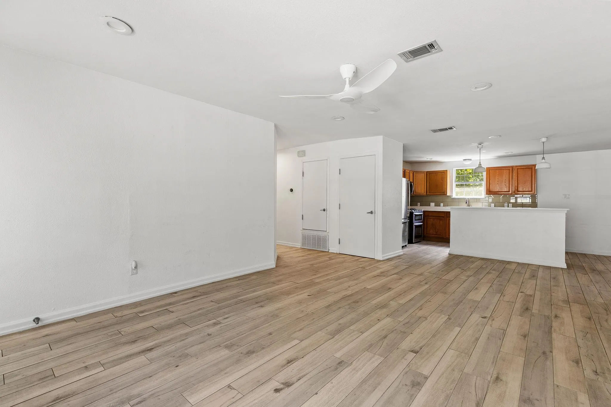 Photo 5 of 5307 LEDESMA RD
