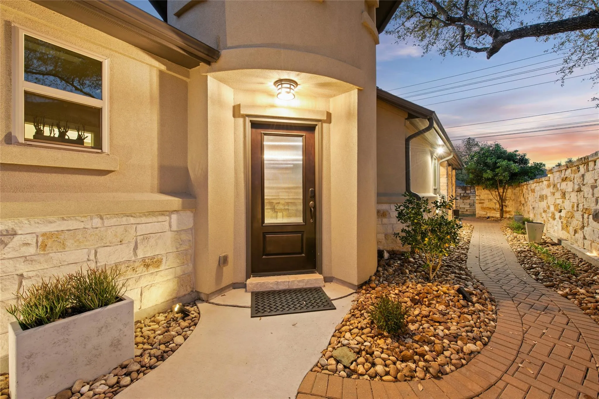Photo 4 of 549 CLUBHOUSE DR #G