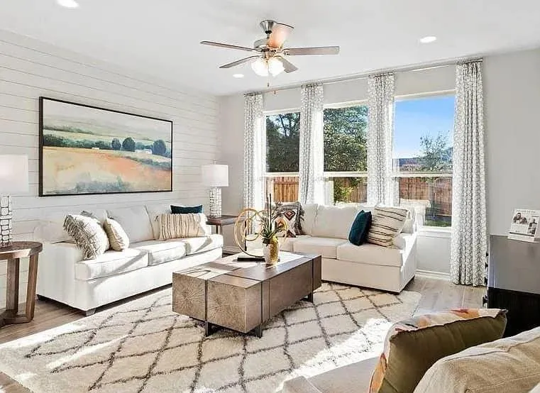 Photo 4 of 701 HAYS HILL DR
