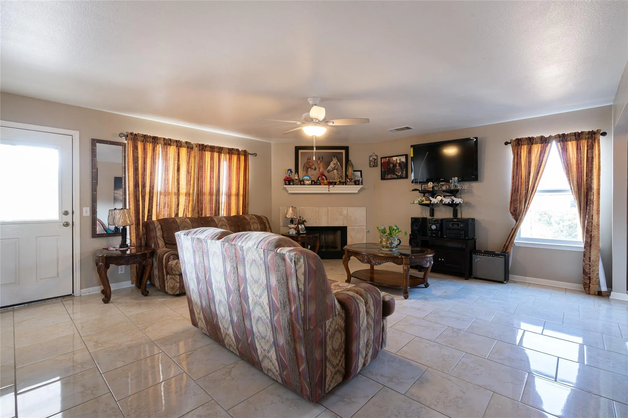 Photo 4 of 127 MEADOW WAY