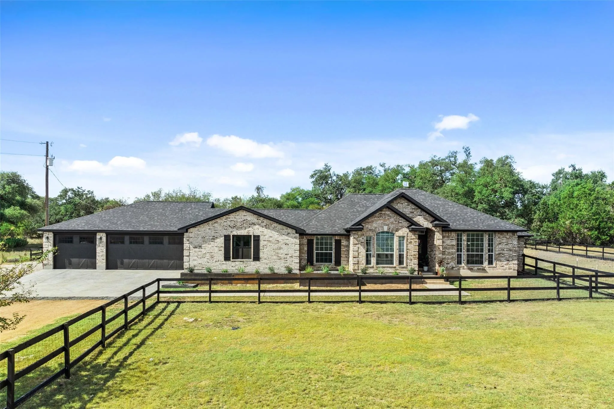 Photo of 213 BEAUCHAMP RD, Dripping Springs, TX, 78620