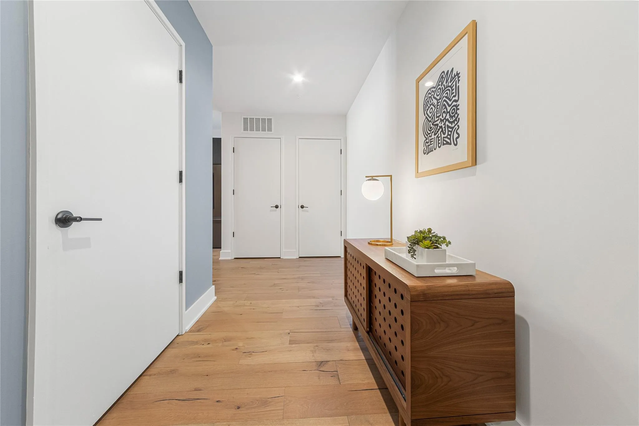 Photo 3 of 48 EAST AVE #2311