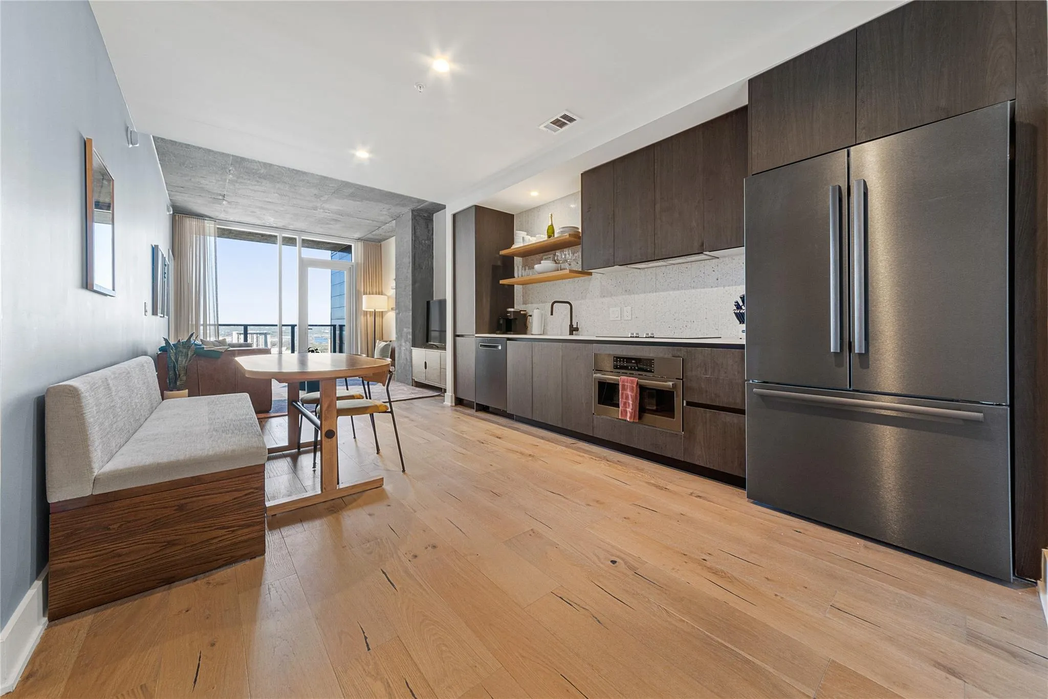 Photo 4 of 48 EAST AVE #2311